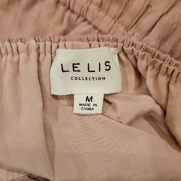 Le Lis Collection Blush Pink Flutter Sleeve Tiered Midi Dress Sz M - Picture 7 of 10